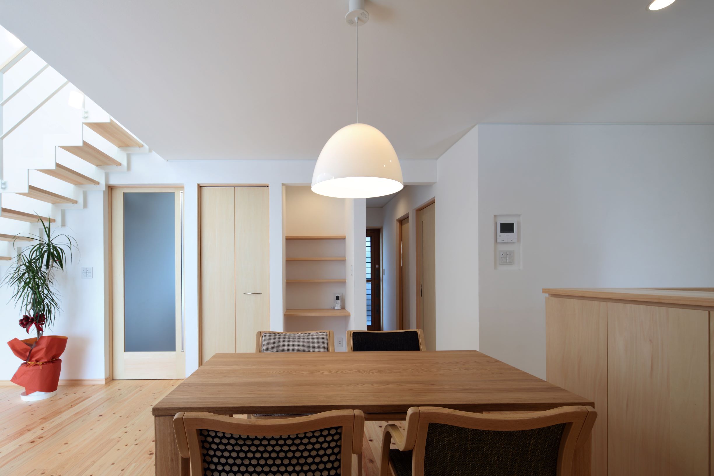 I.S.house