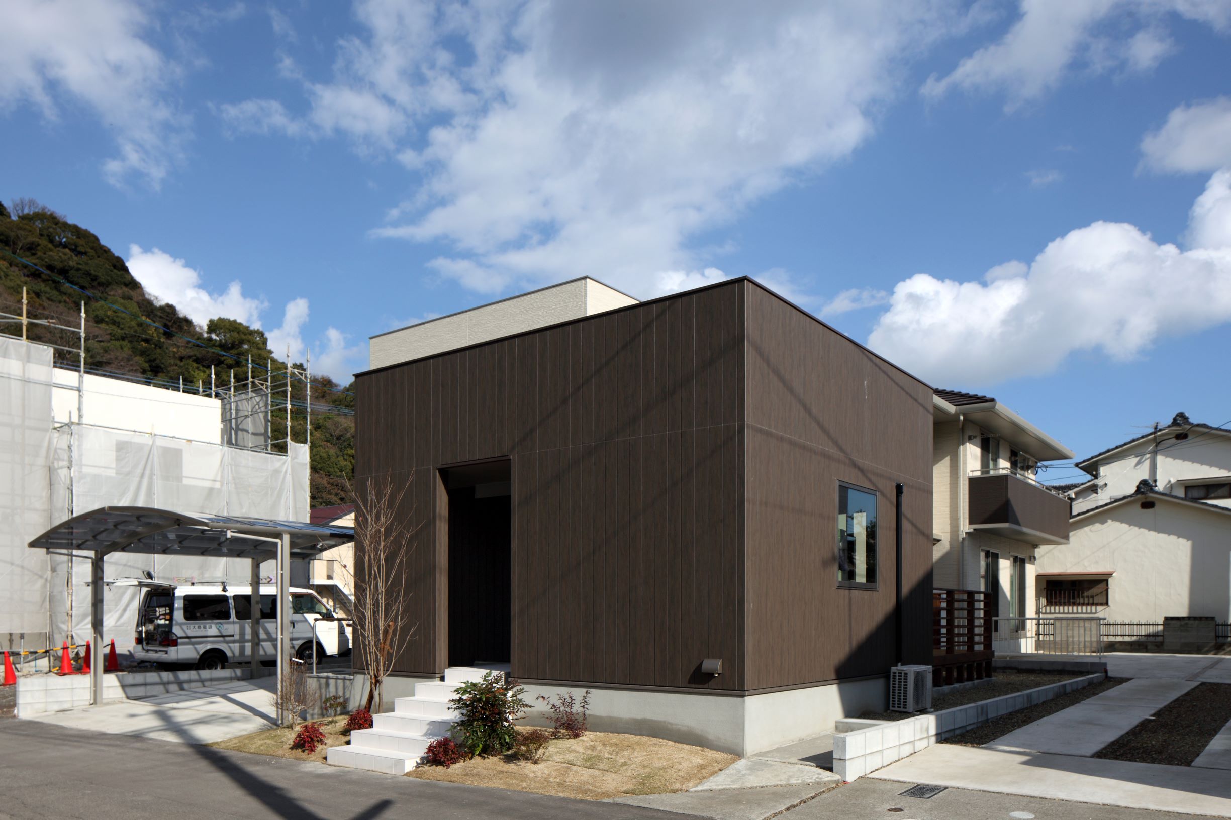 T.G.house