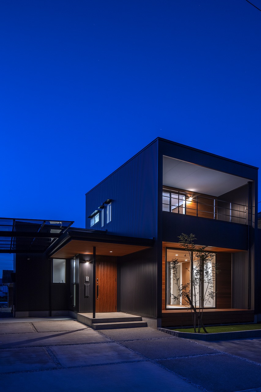 Y.K house